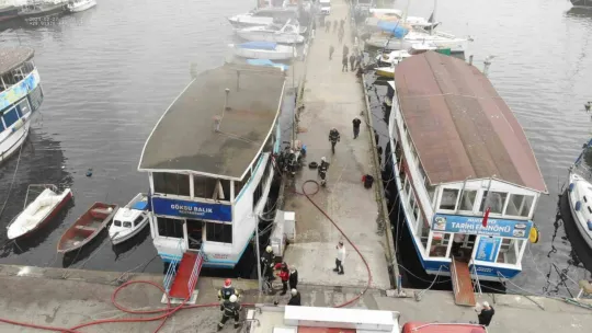 Yanan tekne kullanılamaz hale geldi