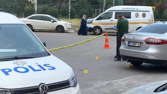 Markete giderken silahla vuruldu