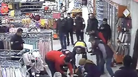 Marketteki dehşet anları kamerada
