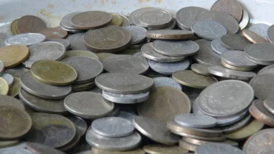 Merakı antika dükkanı açtırttı!