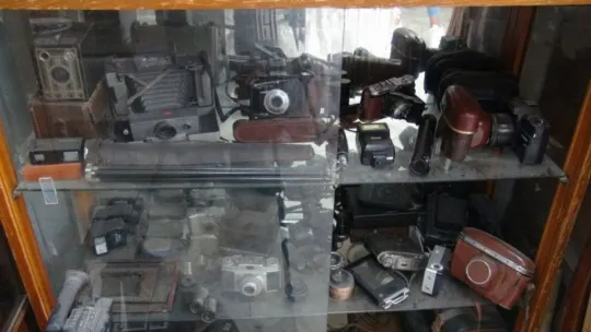 Merakı antika dükkanı açtırttı!