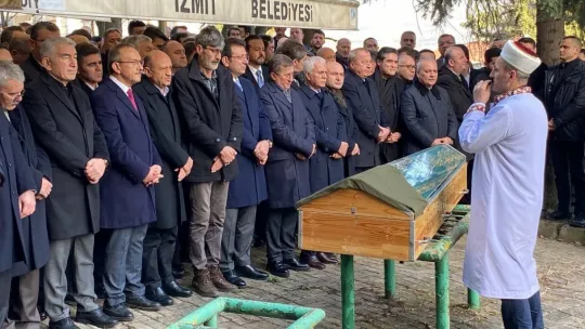 Meral Akşener'in ablası son yolculuğuna uğurlandı