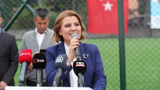Meral Akşener, İzmit'te abisi Nihat Gürer adına yapılan spor tesisinin açılışına katıldı