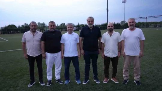Messi ve Ronaldo hayaliyle sahaya çıkıyorlar