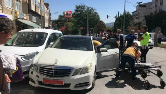 MHP Genel Başkan Yardımcısının koruma aracı kaza yaptı