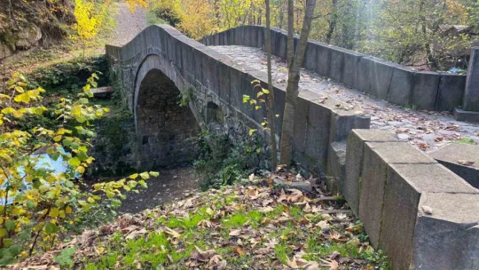 Milli Mücadele'nin tanığı 150 yıllık taş köprü zamana meydan okuyor