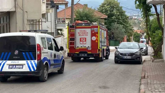 Minibüsün altında kalan yaşlı adam ağır yaralandı