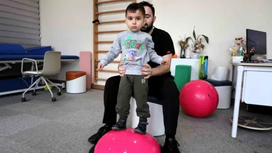 Minik Demir ilk adımları Gonca'da attı