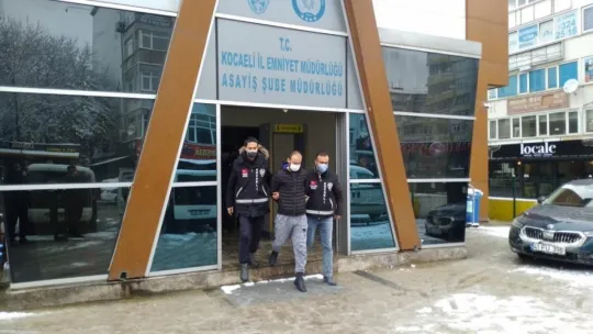 Evde öldürülen genç adamın annesinden şoke eden iddia