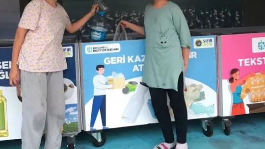 Mobil Atık Getirme Merkezi Kartepe'de