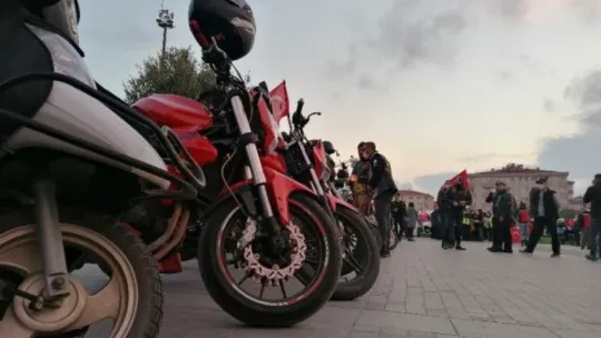 Motosiklet tutkunlarından Cumhuriyet Bayramı korteji!