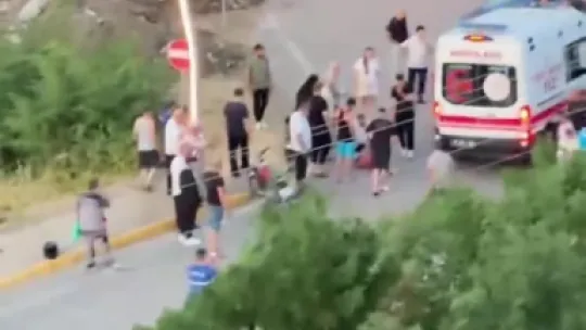 Motosikletin çarptığı 3 yaşındaki çocuk ağır yaralandı