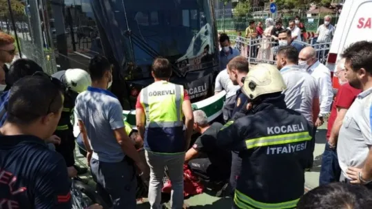 Motosikletliyle tramvayın altında kaldı!