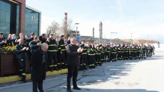 Muharrem İnce, eylemdeki TÜPRAŞ işçisini ziyaret etti
