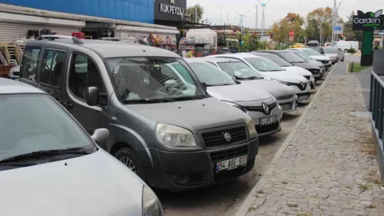 Otoparkta araçlarını park edemiyorlar!