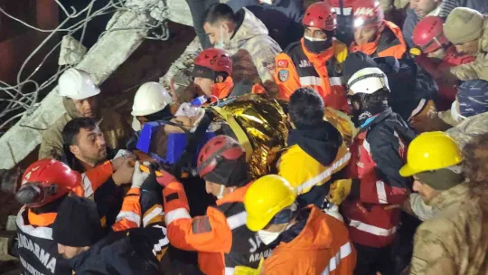 Naime abla 165. saatte enkazdan kurtarıldı