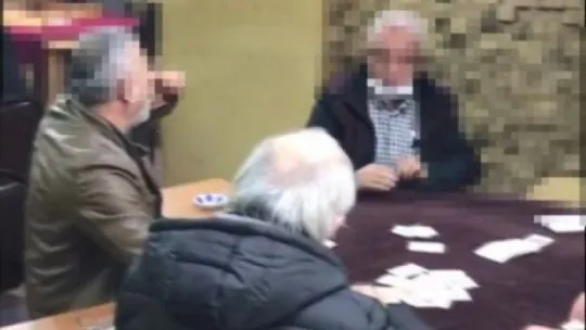 Ne virüse ne polise aldırdılar