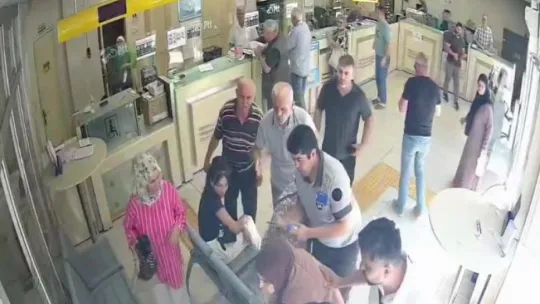 Nefesi kesilen çocuğun imdadına yetişti