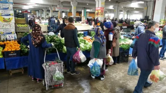 Nerede sosyal mesafe?