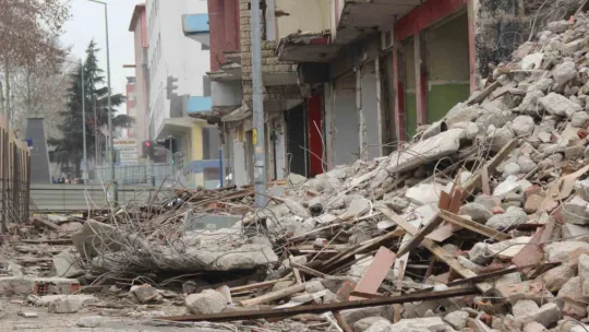 O mahallede felaketin izleri tamamen siliniyor