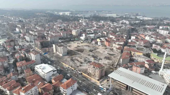 O mahallede felaketin izleri tamamen siliniyor