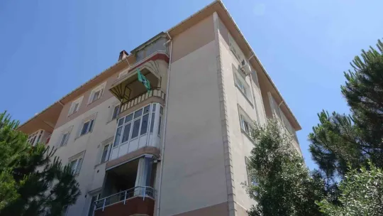 Ocakta yemeği unutup uyudu, sonrasında bakın ne oldu?