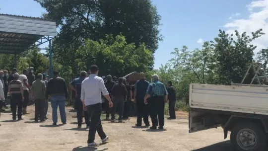 Oğlu tarafından öldürülen baba toprağa verildi
