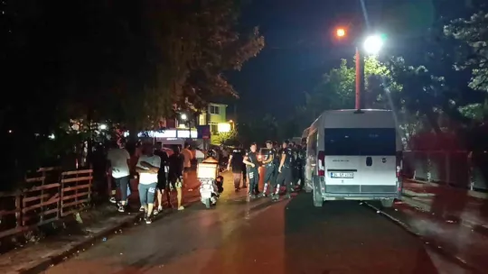 Oğlunu boğularak kaybeden aile o eve saldırdı