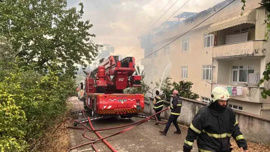 Öğrenci yurdu lojmanı alevlere teslim oldu