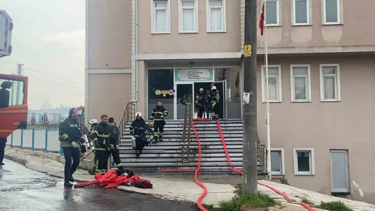 Öğrenci yurdunda korkutan yangın