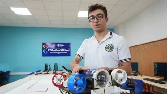 Öğrencilerin su altı robotu birinci oldu: Askeri ve tehlikeli görevlere de uygun