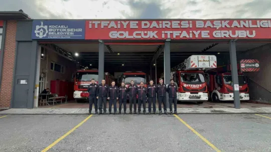 Oksijen maskesini vatandaşa veren itfaiye eri, o anları anlattı