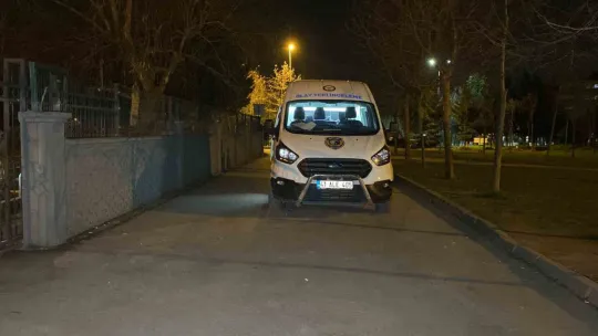 Okul bahçesinde bıçaklı saldırı