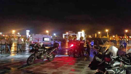 Omuz atma kavgasında kan aktı