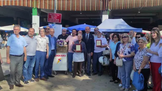 Onlar kentin dondurmacı dedeleri