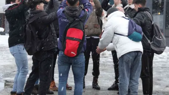 Onlarca kişi karda oyun havasıyla doyasıya eğlendi