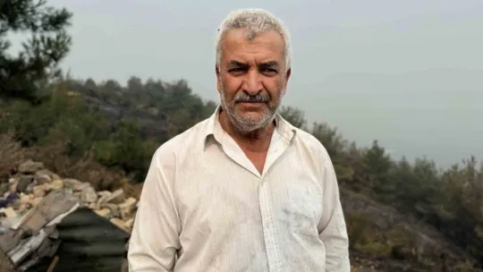 Orman yangınında bir kadın alevlerin arasında kaldı