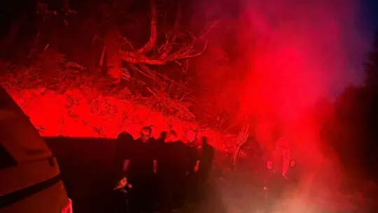 Ormanda kaybolan 10 kişilik grubu ekipler buldu