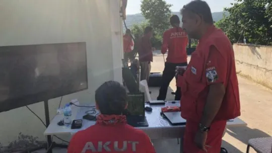 Ormanda mantar ararken kayboldu, 12 saat sonra bulundu