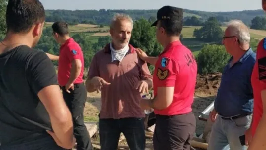 Ormanda mantar ararken kayboldu, 12 saat sonra bulundu