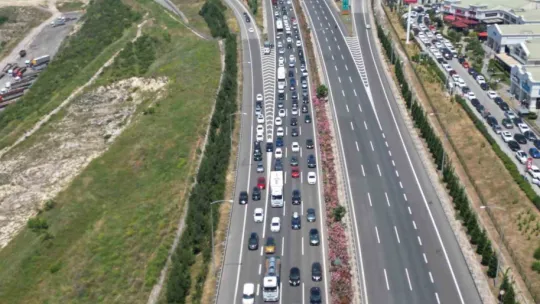 Osmangazi Köprüsü'nde trafik durma noktasına geldi