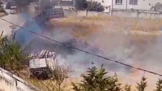 Otluk alanda korkutan yangın