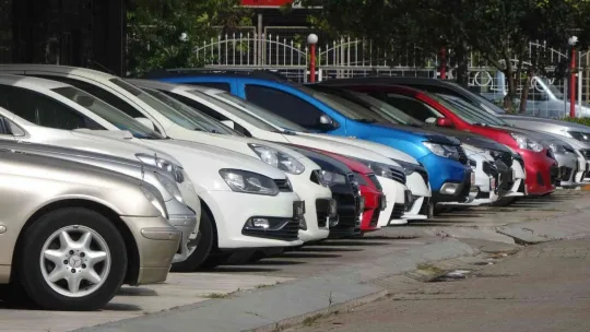 Oto galericiler, vatandaşa da satış yasağı istiyor