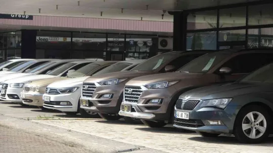 Oto galericiler, vatandaşa da satış yasağı istiyor