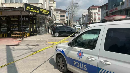 Oto galeride dehşet