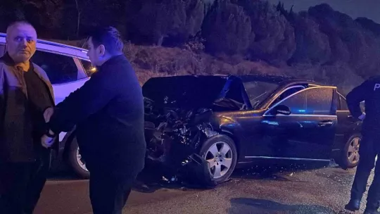 Otobanda 4 araçlı zincirleme kaza: 10 yaralı