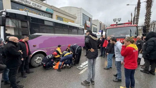 Otobüs durağında feci kaza: Kadın, geri manevra yapan otobüsün altında kaldı