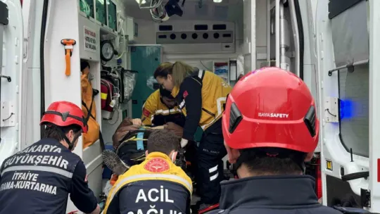 Otobüs durağında feci kaza: Kadın, geri manevra yapan otobüsün altında kaldı