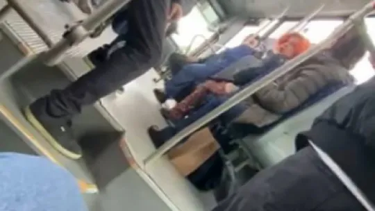 Otobüs şoförü herkesle kavga edince yolcular ayaklandı
