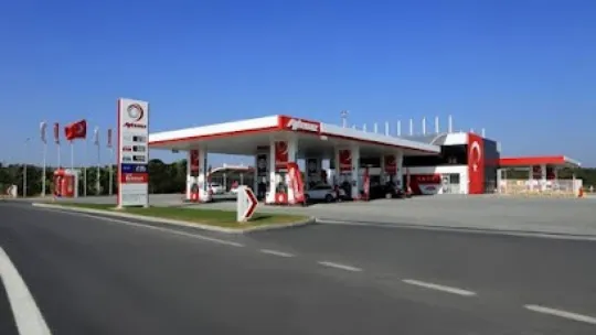Komşu ilde hamile kadın akaryakıt istasyonunda doğurdu